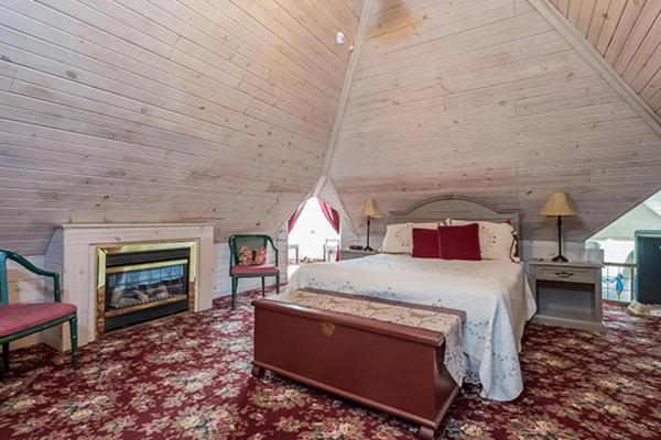 Kingsley House Bed & Breakfast - Full Home Fennville Екстериор снимка
