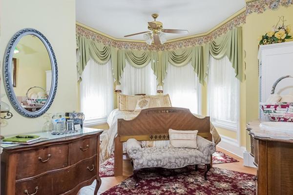 Kingsley House Bed & Breakfast - Full Home Fennville Екстериор снимка